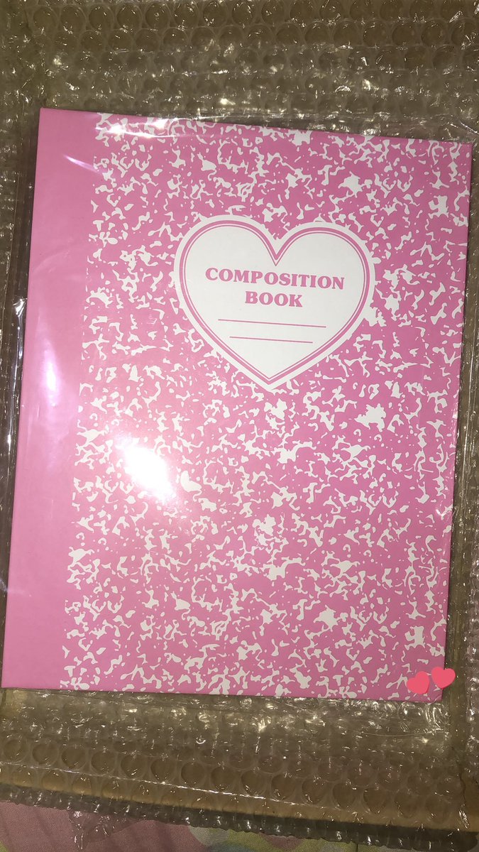 taegicarts's tweet photo. sabi ko gusto ko black na lucalab pero bkit siya bagay sa binder cover ko haha HESOS https://t.co/rGA3IXTVrZ