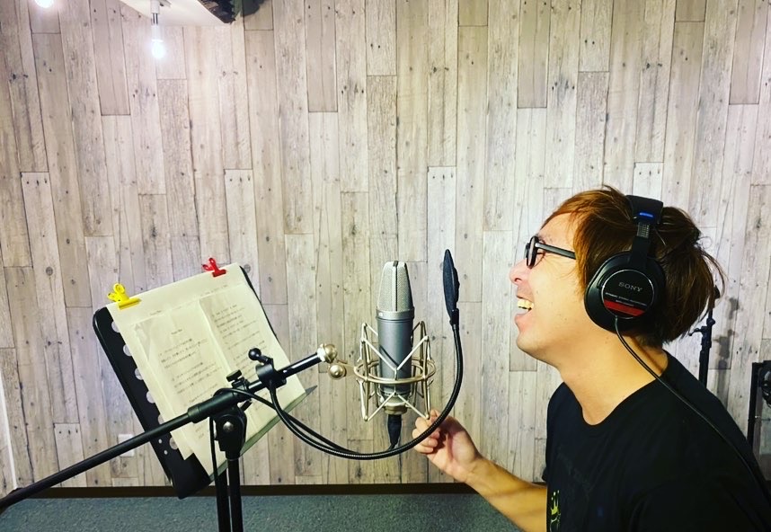 daisukeshirai61's tweet photo. #projectblue
ソングタイムカプセル2021
レコーディング!
#HeartfulFunks
#ナイルパーチ富樫
#キシモトジュンイチ
#白井大輔
想いを込めて歌いました!
project blue
https://t.co/2ag82f00Eh
レコーディング
#eachstage
エンジニア
#kowada https://t.co/Lx2xDGsQwB