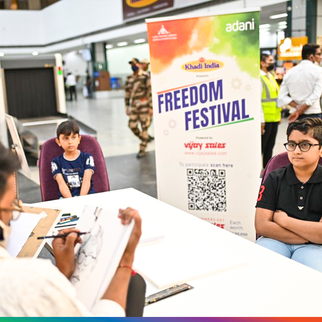ahmairport's tweet photo. The #IndependenceDay celebrations are on!
We're delighted to see our passengers enjoy the #FreedomFestival at SVPI Airport by being part of various activities. Festivities become merrier when we celebrate them together! #TakeOffAt75 #GatewayToGoodness #IndependenceDayCelebrations https://t.co/j5b7K1loYR