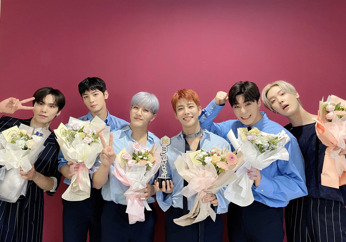 astrorder's tweet photo. ☆#ASTRO_AFTERMIDNIGHT_4TH_WIN☆
                       [GIVEAWAY]

- Switch On Album (2pcs)
- Worldwide 
- Followers Only
- RT &amp; Likes

Reply this tweet with you holding your drink using hastag:🥇🥇🥇🥇
@offclASTRO #Astro     #After_Midnight    
#AfterMidnight4thWin https://t.co/TelgFrIb6A