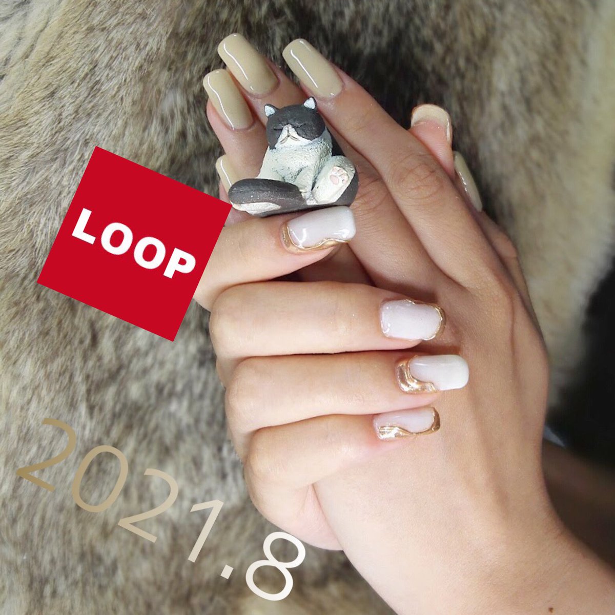 ネイルサロン Loop 夜も営業してます 完全予約制 オフィスにも 落ち着いたアシメデザインの大人女子ネイル アシンメトリーネイル アシメネイル ミラー オフィス 大人ネイル 北堀江ネイルサロンloop 定額制ネイルサロン 追加料金なし