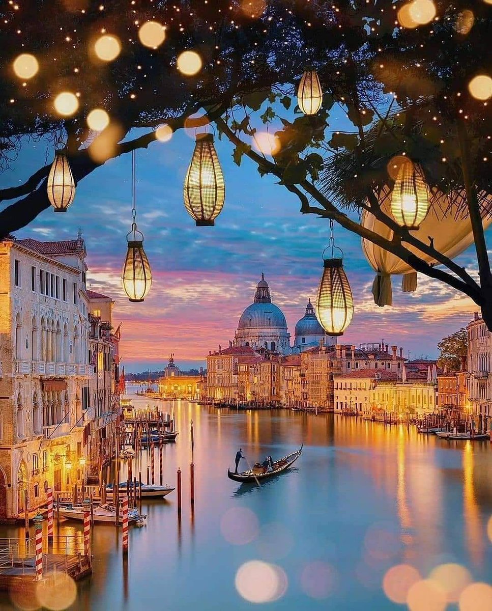 zammit_marc's tweet photo. #Vince #Italy a place on my bucket list to visit! If this picture makes you smile retweet share with others! Make Thier day! https://t.co/0tFFZ7tRaK