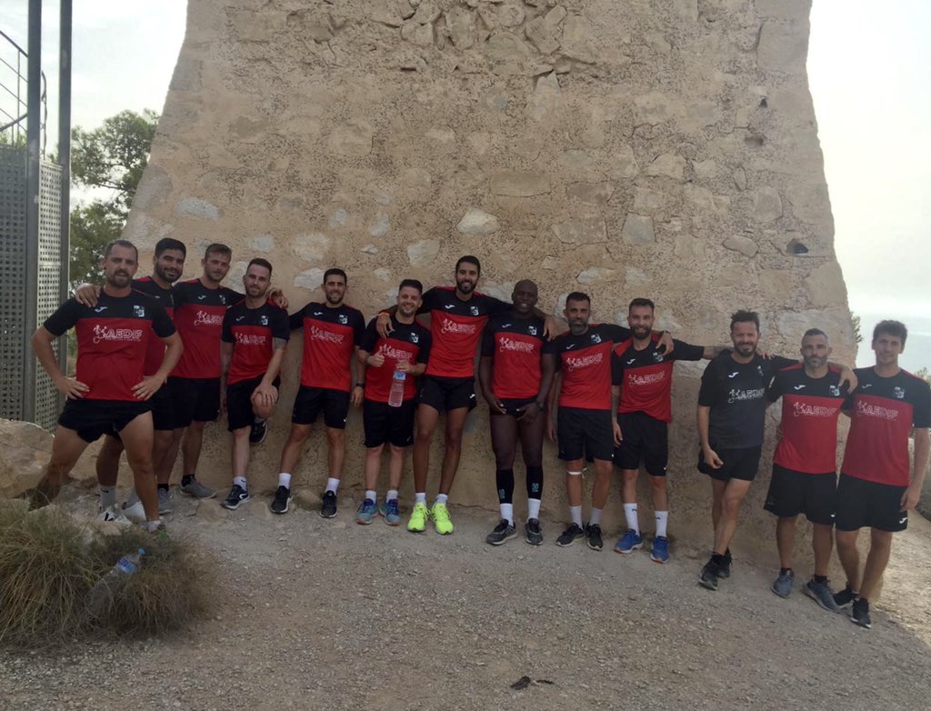 🔴⚫️🔴

Despedimos la primera semana de pretemporada con un entrenamiento diferente. ✔️

Volvemos el lunes‼️

#PretemporadaFSLN 

#LaNucíaCiudadDelDeporte