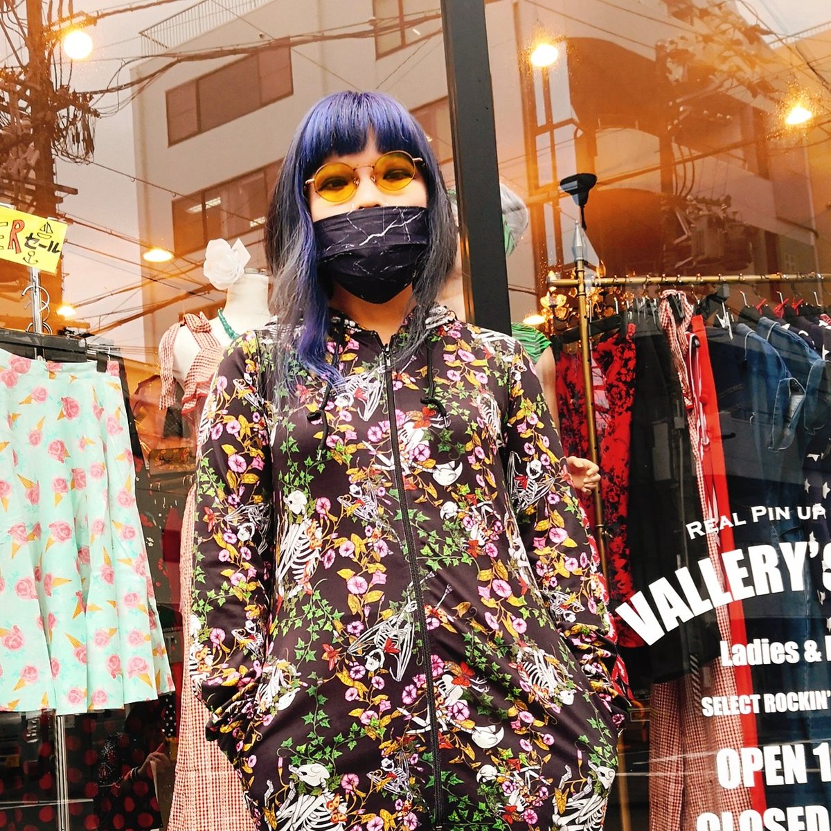 ra20022006's tweet photo. ここまで短く切ったの10ねんぶりくらい✂ #jawbreaker #vallerystrap
新作イロイロ😈
https://t.co/wi4mpUiMDp https://t.co/RbayTxtg7L