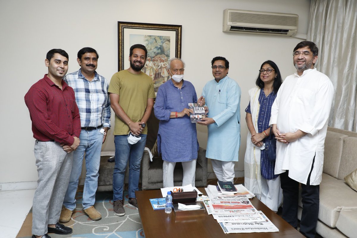 vinitgoenka's tweet photo. It was a pleasure to interact and present my 2 books "Data Sovereignty The Pursuit of Supremacy" and 'Enemies Within" to His Excellency Hon'ble Governor of Maharashtra Shri @BSKoshyari ji at New Delhi yesterday. https://t.co/ex2dtL8hC6