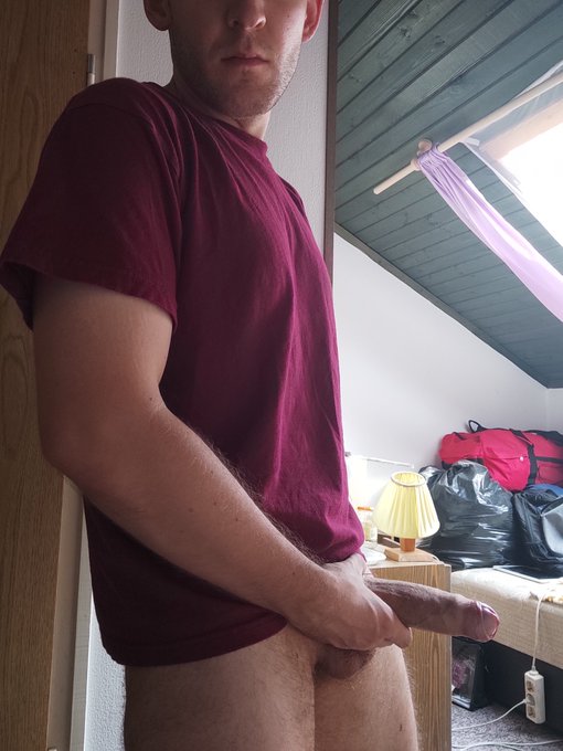 1 pic. Snapchat: kevpontannacb
Instagram: kevpontanna
#solo #bigcock20cm #BigCockdaddy #hungarian #onlyfanspages