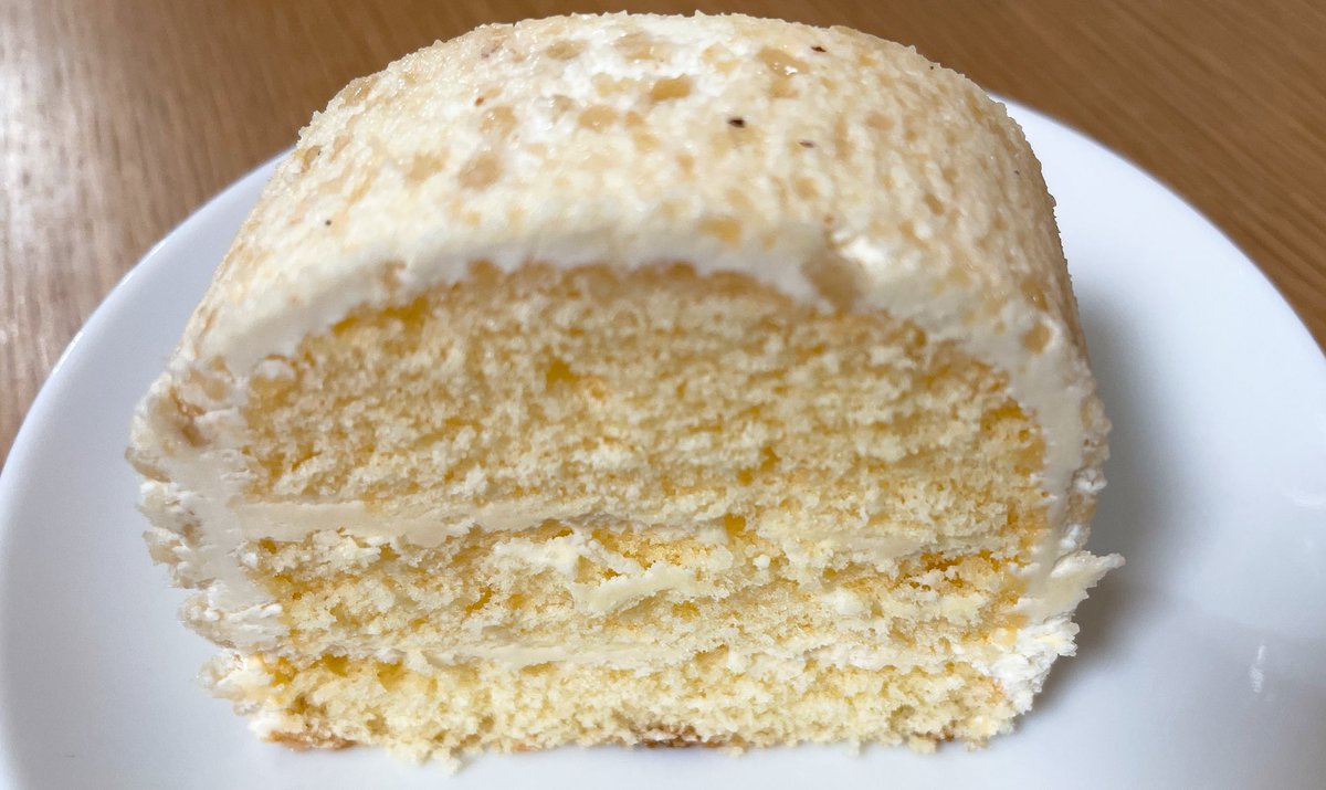 あめ ະ 明石にある古き良きケーキ屋さんの くるみや のフロリダ 派手さは無くバタークリームの古くさいケーキだけどおいしいのよ