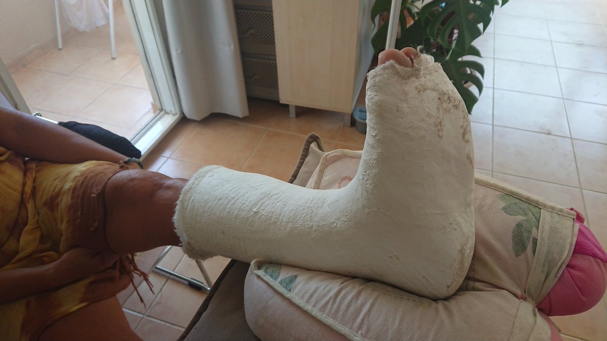 gülaygöksel tweet media