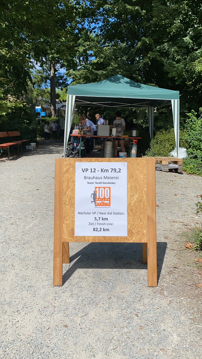VP12 Meierei Potsdam erwartet euch. Verpflegung und gute Laune am Start #mauerweglauf #100meilen #racethewall #neverforget #running #ultrarunning