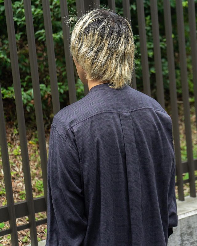 MilokShop's tweet photo. 【NEW ARRIVAL】
MATSUFUJI
2021AW COLLECTION
Flannel Check Utility Pullover Shirt
CHARCOAL

毎シーズンご好評を頂いている定番のプルオーバーシャツ
極⽢撚りのオーガニックコットンとマイクロファイバーを使⽤したアクリルを交織したフランネル素材です

アイテムリンク
https://t.co/ss4C5woOgE https://t.co/4w1cUVmU8v
