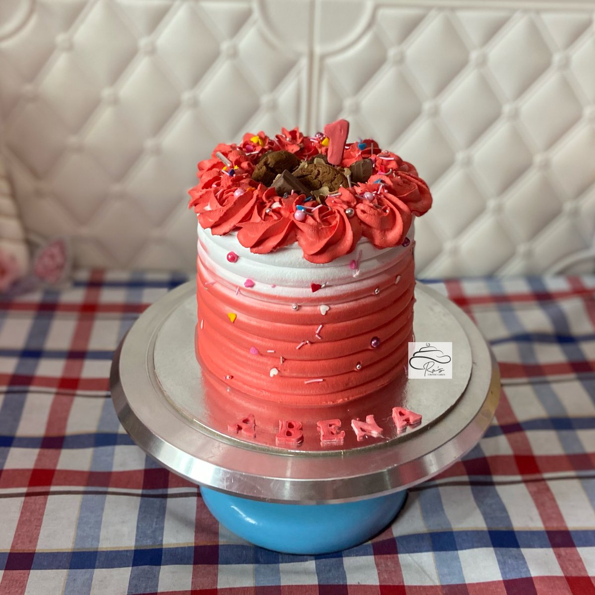 roscakesgh's tweet photo. 6” two layer cakes
- price from 140 cedis https://t.co/pHkdFVLgrW