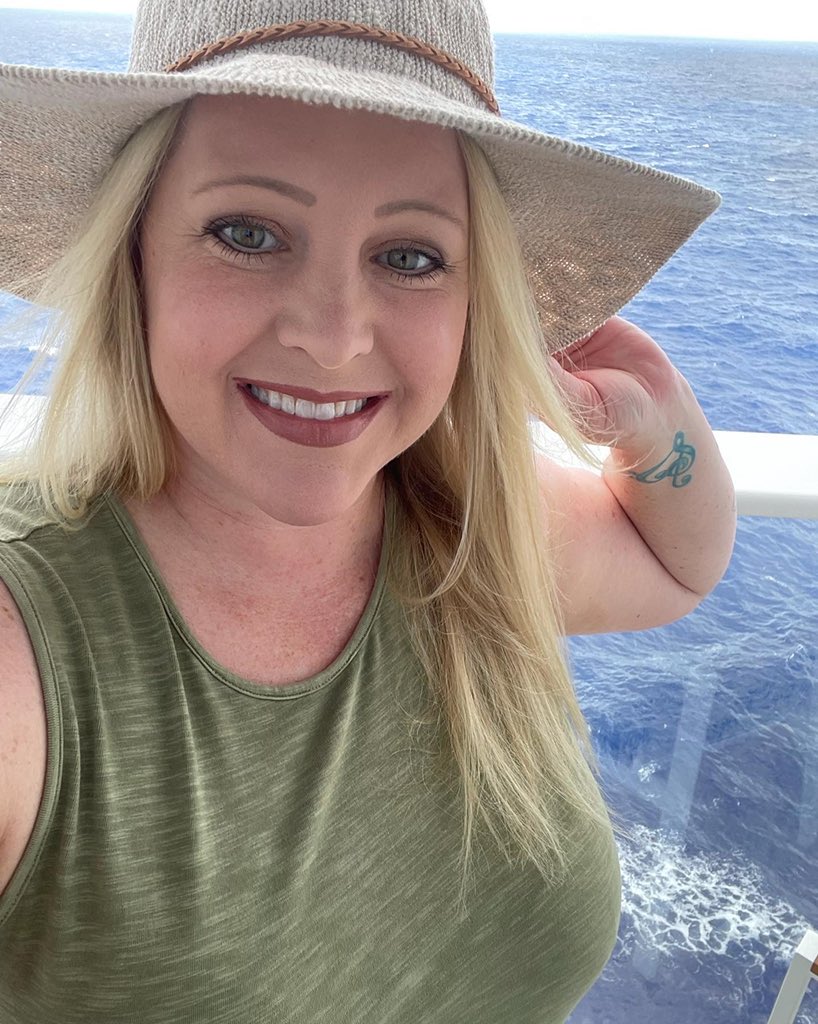 SusieQTravels's tweet photo. Top floor balcony room on the #CarnivalMardiGras! 😊🛳♥️
#OklahomaTravelAgent #Travel #Vacation #Wanderlust #IBookAllDestinations #DisneyExpert #UniversalPreferredAgency #AllInclusive #CruiseExpert #LiveLifeToTheFullest #CarnivalCruiseLine #TravelAgentsRock #BalconyStateroom https://t.co/dwgl3LIVLl