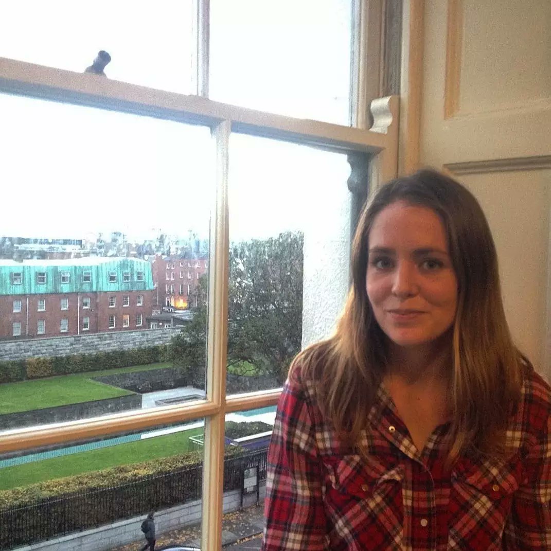 IrishWritersCtr's tweet photo. This week in our #HumansofNo19 retrospective series we caught up with Irish poet Alvy Carragher โจShe talked to us about her experience of writing during the pandemic & her new favourite spot for working while at home ๐ check out the full post ๐https://t.co/Jnz58mZe3n https://t.co/Qea6wSVRBs