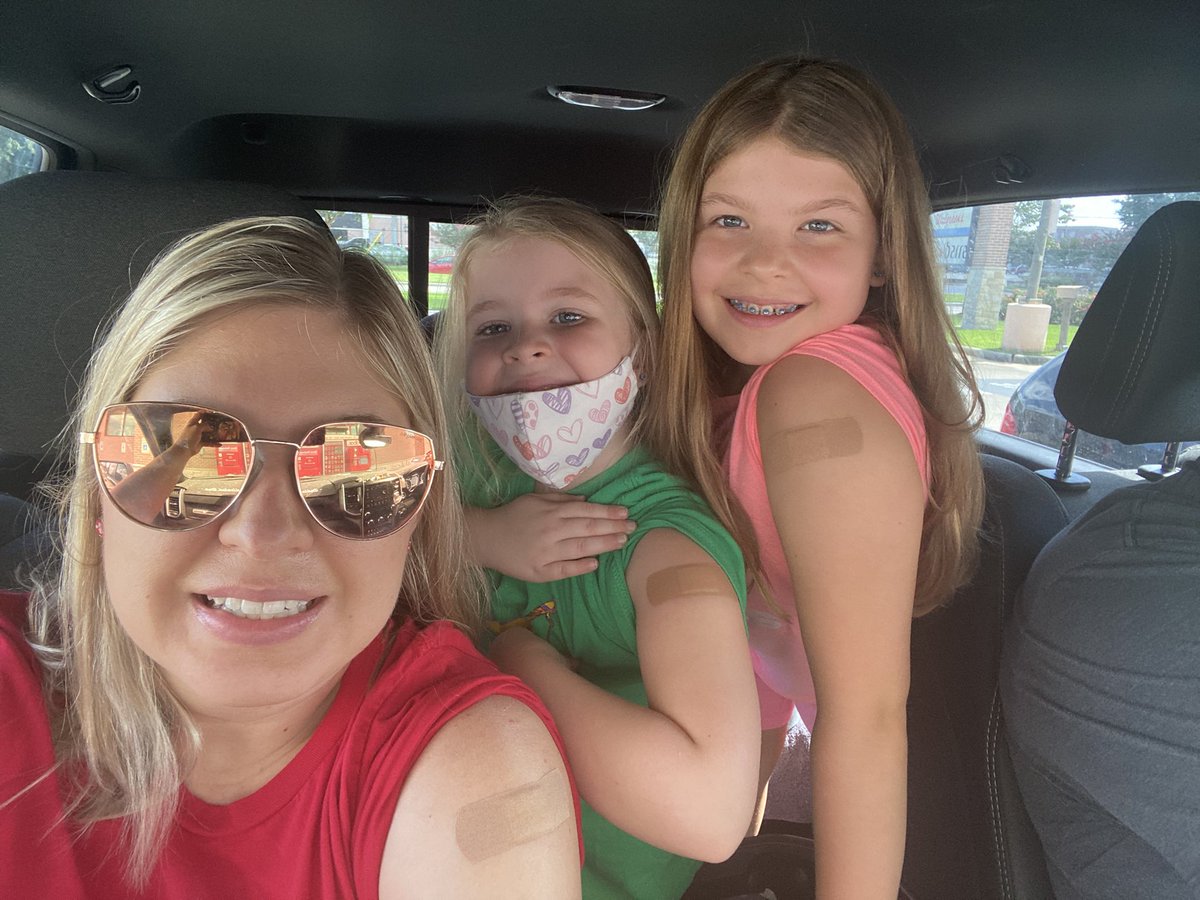 NurseBKerry's tweet photo. It was family FLU shot day! Got ours early! ππ»β€οΈ @KISDHlthSvc #stoptheflu #flushot2021 https://t.co/fgKBUkYHoW