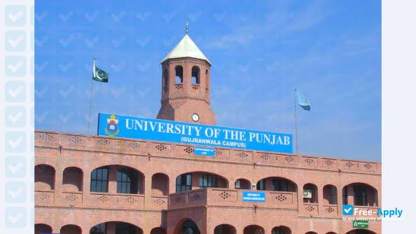 Mamoona_Dar's tweet photo. The name Punjab University is an Identity, Honor, Dignity, and a legacy to the Students and the People of Gujranwala💚
 #PUGC
#SavePUGC 
@ImranKhanPTI 
@UsmanAKBuzdar 
@Shafqat_Mahmood
@MashwaniAzhar https://t.co/XKPBvxC1OJ