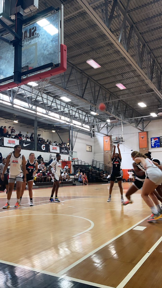 ariivory's tweet photo. We liveeee @wslam Summer Classic Girls Regional #currentviews https://t.co/fqGFa4shSd
