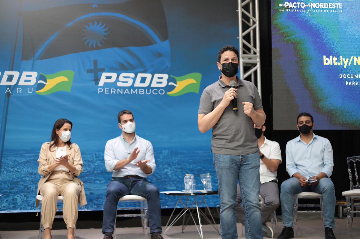 PSDB45PE's tweet photo. O PSDB Pernambuco apresentou o Novo Pacto pelo Nordeste - um Manifesto a Favor do Brasil ao governador tucano do Rio Grande do Sul Eduardo Leite, que visitou Pernambuco nesta sexta-feira, 13 de agosto. Confira a matéria completa no nosso site: 🔗https://t.co/mhcPSlC315 https://t.co/HKzX04l0NY