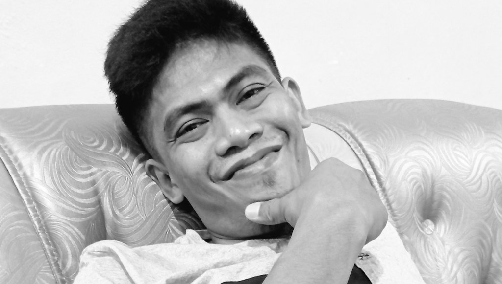ajirothe's tweet photo. Kembali agar tidak pergi lagi.. 😆 hallo world.. 🤭🤭🤭 https://t.co/OkyAzuWqo3