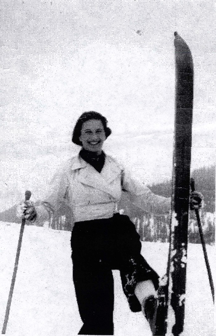 AuschwitzMuseum's tweet image. 15 August 1919 | A Dutch Jewish woman, Susanne Loebel, was born in Amsterdam. 

In October 1942 she was deported to #Auschwitz. She did not survive.