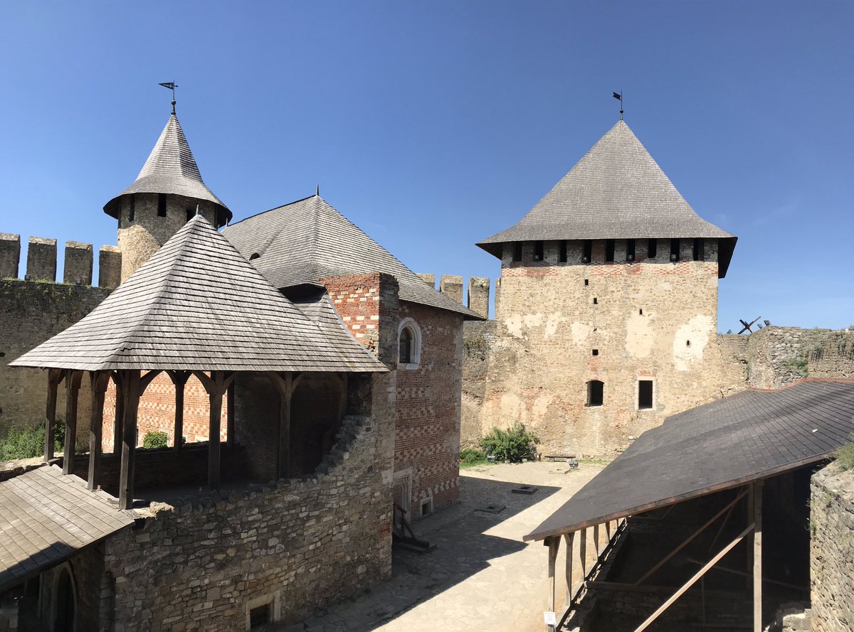 aydinomer's tweet photo. Hotin Kalesi.
Osmanlı’nın kuzeydeki uç noktası.
Dinyester(Turla) Nehri kenarında Osmanlı, Lehistan, Habsburg, Rus ve Moldova Voyvodaları arasında yüzyıllar süren egemenlik mücadelesinin şahidi.
Bugün Ukrayna’nın 7 harikasından biri.
#Hotin #Khotyn https://t.co/TGbBs5SHTi