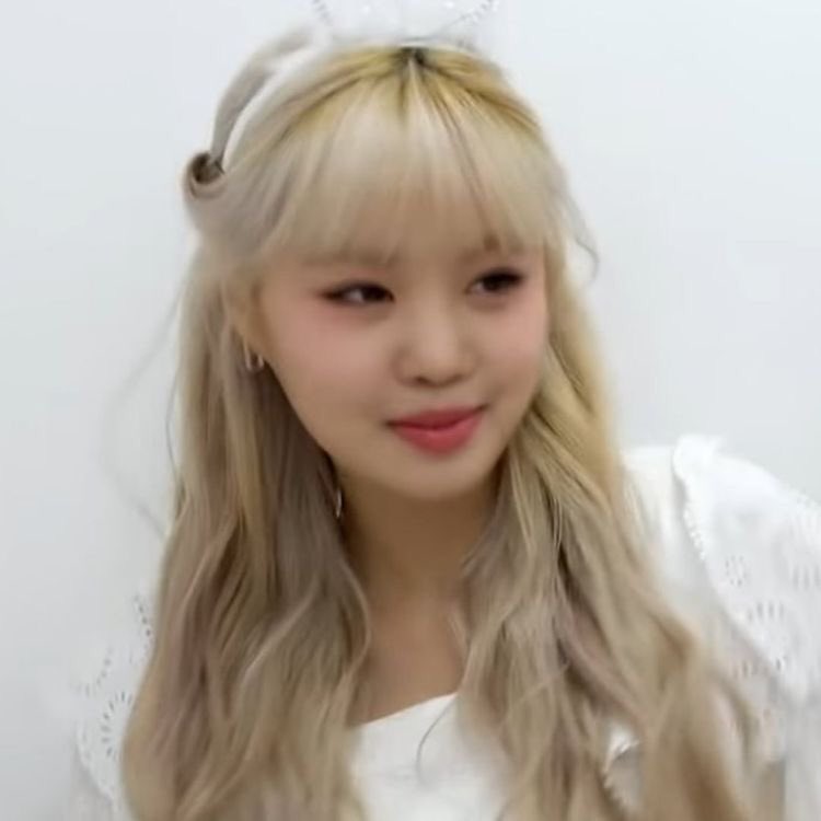 clairosrem's tweet photo. @womanhourly #WeLoveYouSoojin u deserve better i’m so sorry 🙏🏻🤍 https://t.co/hfqvTaTMpC