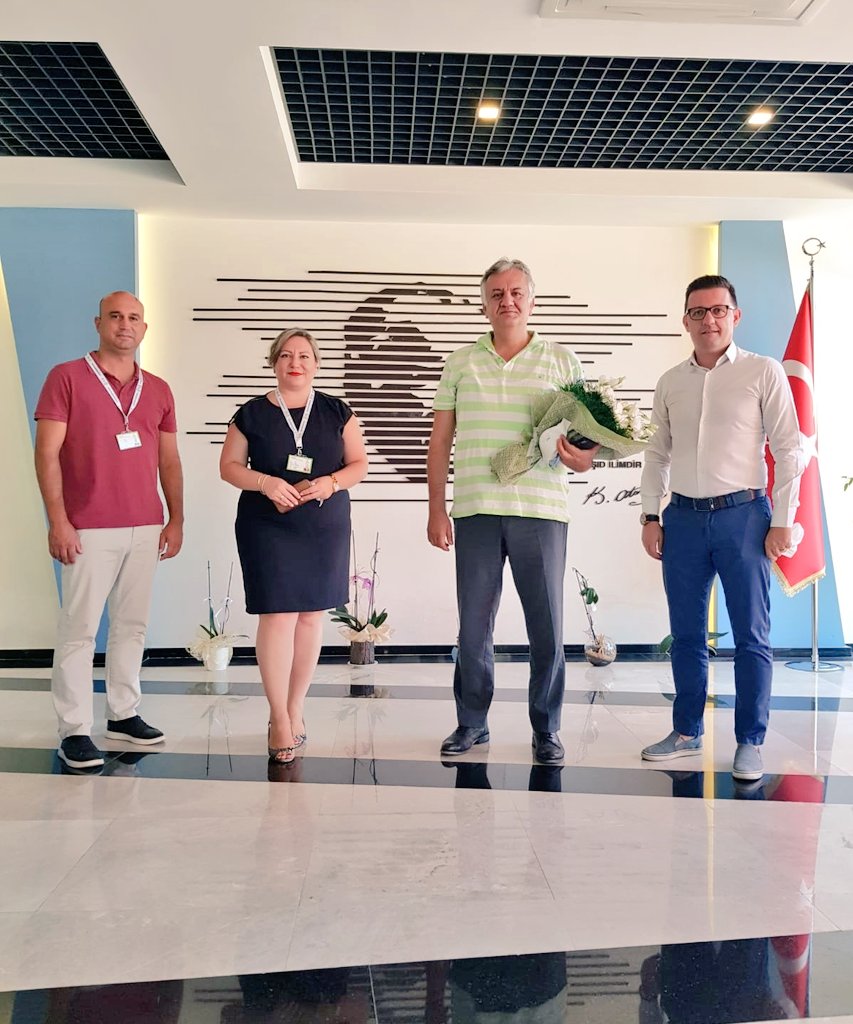 İTÜ ETA VAKFI Doğa Koleji Yönetim Kurulu Üyesi  ve Kurucu Temsilcisi Sayın Serhat Özeren ve Bölge Koordinatörü Sayın Kıvanç Barlas' ın  İzmir Güzelbahçe Kampüsümüze değerli  ziyareti için çok teşekkür ederiz. <a href="/serozeren/">Serhat Özeren</a> <a href="/KvancBarlas/">Kıvanç Barlas 🇹🇷</a> <a href="/DogaOkullari/">Doğa Koleji</a>