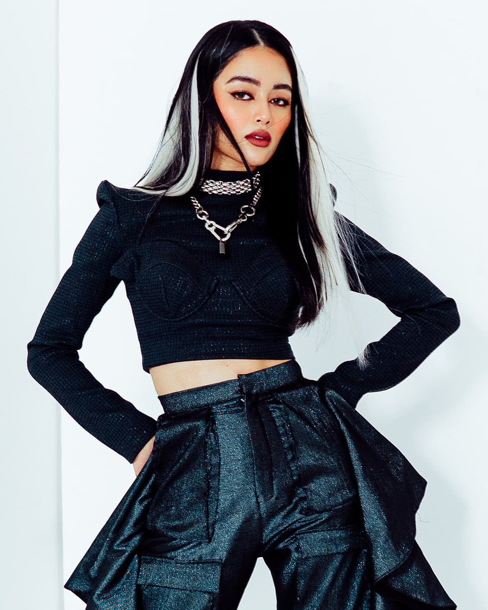 myckearcano's tweet photo. @vivoree #HAIRBYMYCKE https://t.co/NCVBtmmZdS