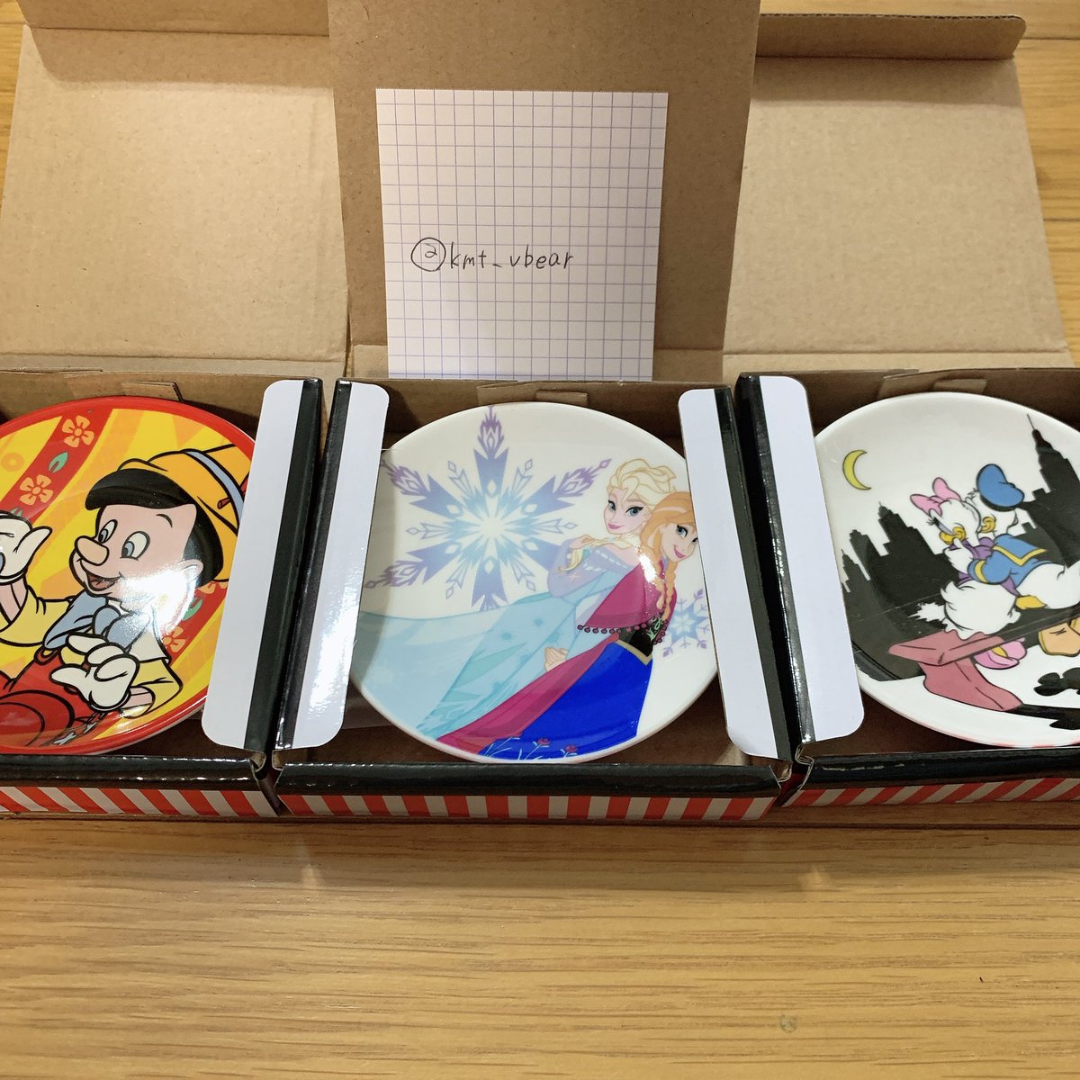 kmt_vbear's tweet image. 交換 ディズニーストア 豆皿 第3段 

譲)) ドナデジ アナ＆エルサ ピノキオ
求)) スティッチ ≫シンデレラ ≫ ミキミニ≫ユニベア

ドナデジはスティッチ、シンデレラ優先で考えております。
割れ物のため 都内（舞浜）手渡し希望

お心当たりのある方
いらっしゃいましたら
お声がけくださいませ🙇‍♀️