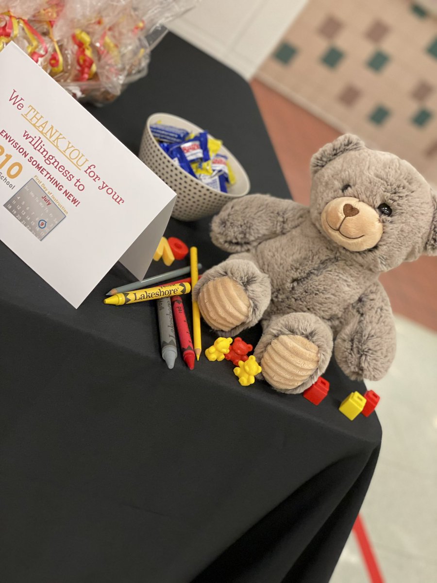 Vines_AISD's tweet photo. What an Awesome Day we had to celebrate our 1st year of ENVI210N! @AldineISD @Primary_AISD #VinesStrong #ENVI210N https://t.co/DlErlhcQIy
