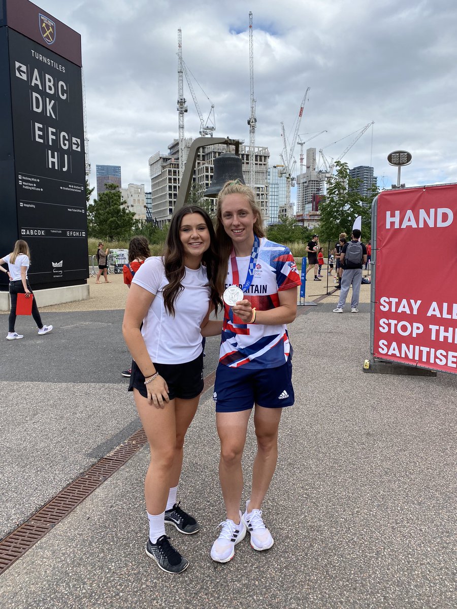 Great opportunity to celebrate the Tokyo Olympic Games in London today! Running a lap of honour alongside GB athletes was just fantastic🥳 An amazing experience!! <a href="/TeamGB/">Team GB</a> #iamteamgb