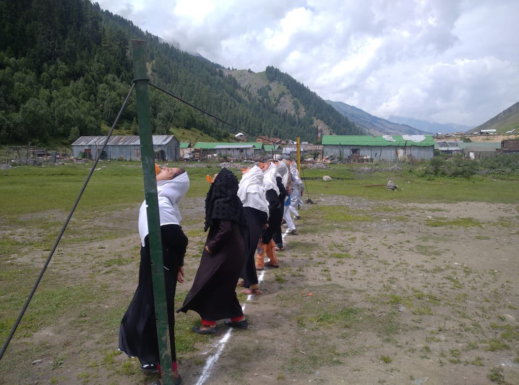 gijojoseph1982's tweet photo. #Tulail fun filled day for girls.. the smiles express the happiness and love 
#PakistanBanegaHindustan
#SofieKashmir 
#14thAugustAzadiDay 
#IndiaForgivesJinnah
#PakistanReturnsToIndia 
#14AugBlackDayForPak
#KashmirTourism @Tulailreporting @AajazRaja @Snow61078072 @rdxsrq https://t.co/TNVQRummPe