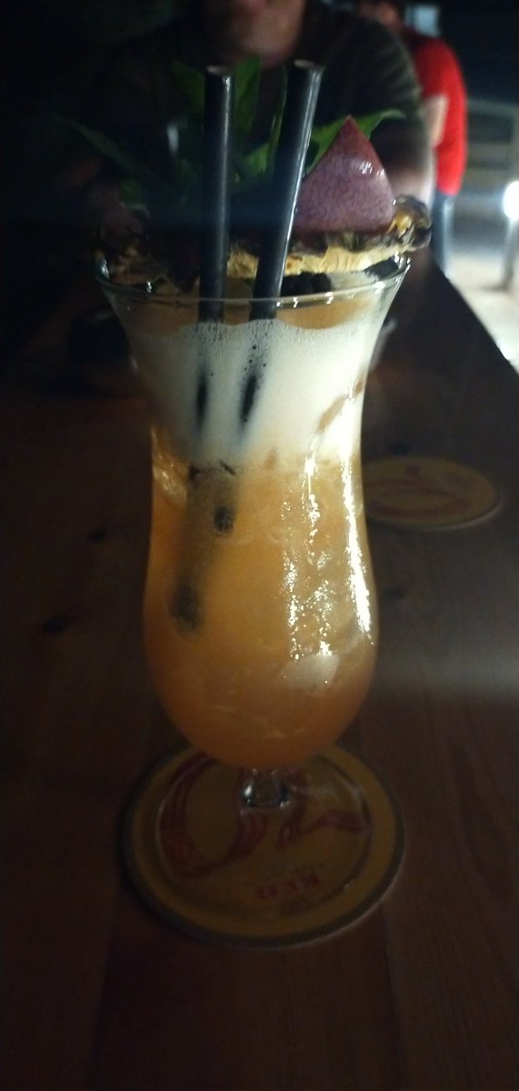 KirkbrightAbbie's tweet photo. Cocktails at #panoramalounge my new fave 🥰 #holiday #family #cyprus https://t.co/mdftaoQLBr
