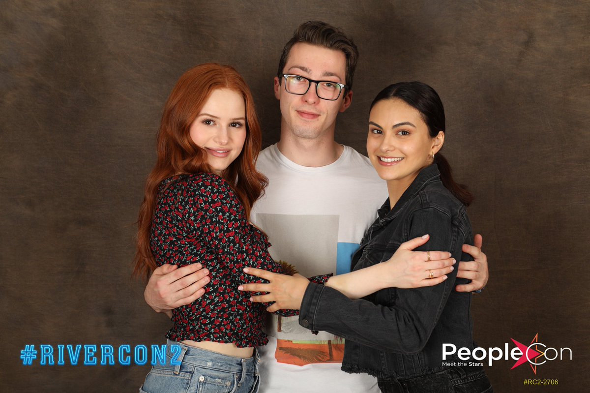teo_aka_t60's tweet photo. #RIVERCON2 😊 https://t.co/qheMe3X0tV