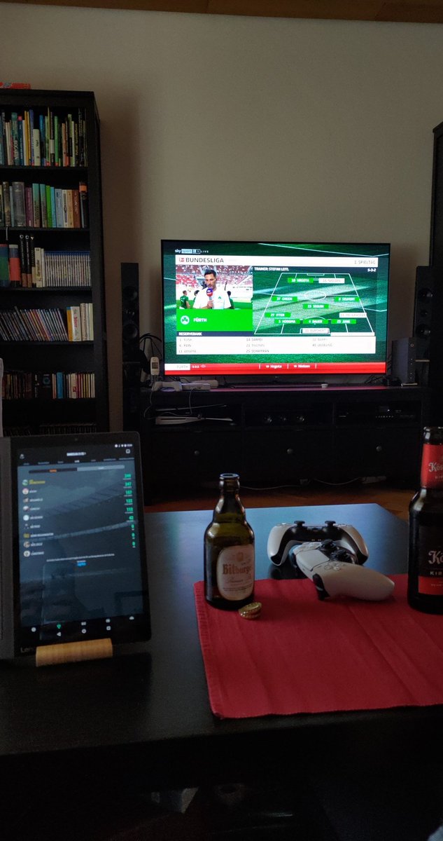 METROID_P3C's tweet photo. 150km gefahren um mit diesem @buchy007 #KICKBASE spielen und #biersaufen zu können ^^ 
@KICKBASEAPP https://t.co/hwfrJnTnKh