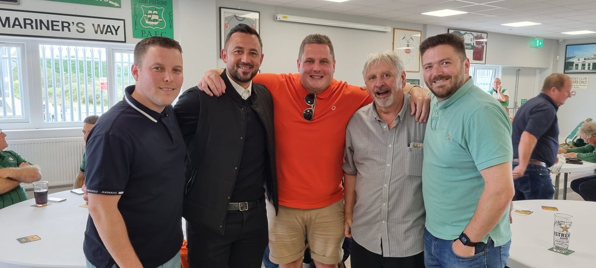 FatzioP's tweet photo. #announcement today we welcome new manager Paul Sturrock to the club! Who needs mourinho we've got Paul Sturrocko 💚🖤#forzafatzio https://t.co/X20sDJmqHx