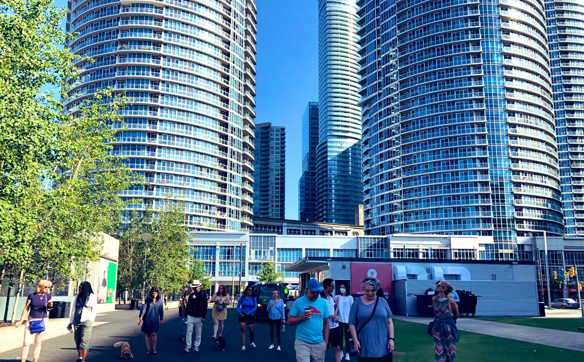 UinvitedU's tweet image. And we’re off walking at #netwalkTO !