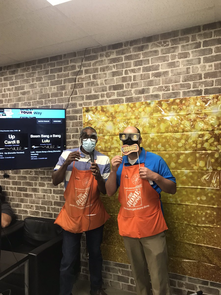 AllenBellHD's tweet photo. Karaoke and photo booth day! @BrianLyonsHD @jjc6313 @AngSully5678 @SnackBandit https://t.co/WNvbXS3jBt