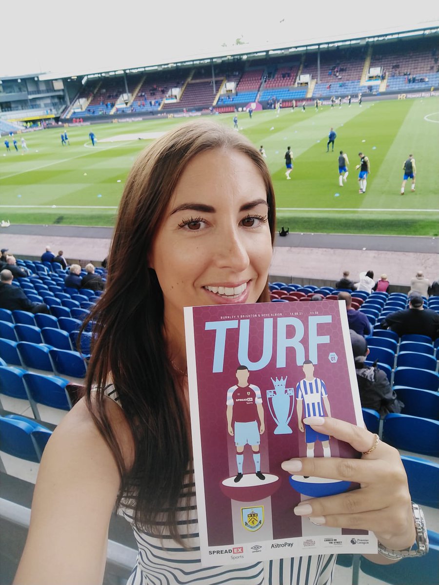 AmySteven999's tweet photo. It is sooooo good to be back supporting our local team. Well done to @BurnleyOfficial for pulling out all the stops for the first game! We can see you've worked night &amp; day to make this happen @VEKA_plc 👏 https://t.co/JyadPZdFZZ