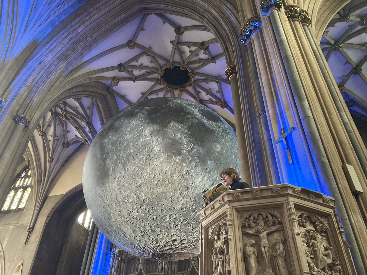 Lunar fun this morning at #museumofthemoon @BristolCathedra for 3 and his friends. Lots of great songs, activities and a story, completed by coffee and yummy cake in the cafe. A perfect morning!