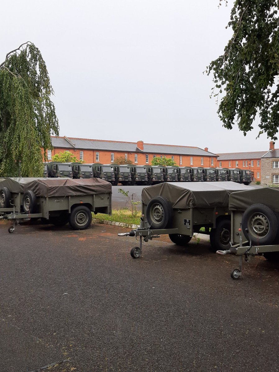 From the uniform of the @DubFireBrigade to @dfreserve in less than 24hrs.  This time helping with the induction of the latest potential recruits to the @7_Inf_Bn RDF.
@defenceforces #strengthenthenation 
#alifelessordinary 
#dfreserve