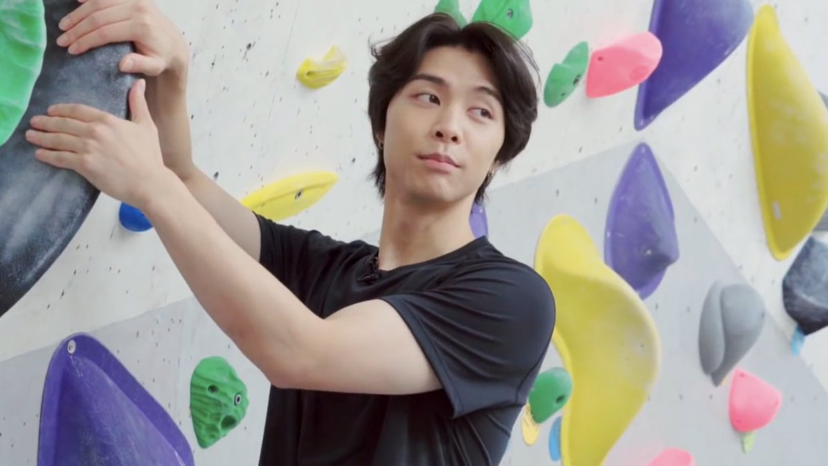 mycaptainjohnny's tweet photo. ที่ไทย : เขาใหญ่
ที่เกา : เขาหล่อ 
.
.
😩😩😩😩 จอห์นนี่หล่อมากกก ทำไงดี #JOHNNY #jcc https://t.co/UISbQgoooG