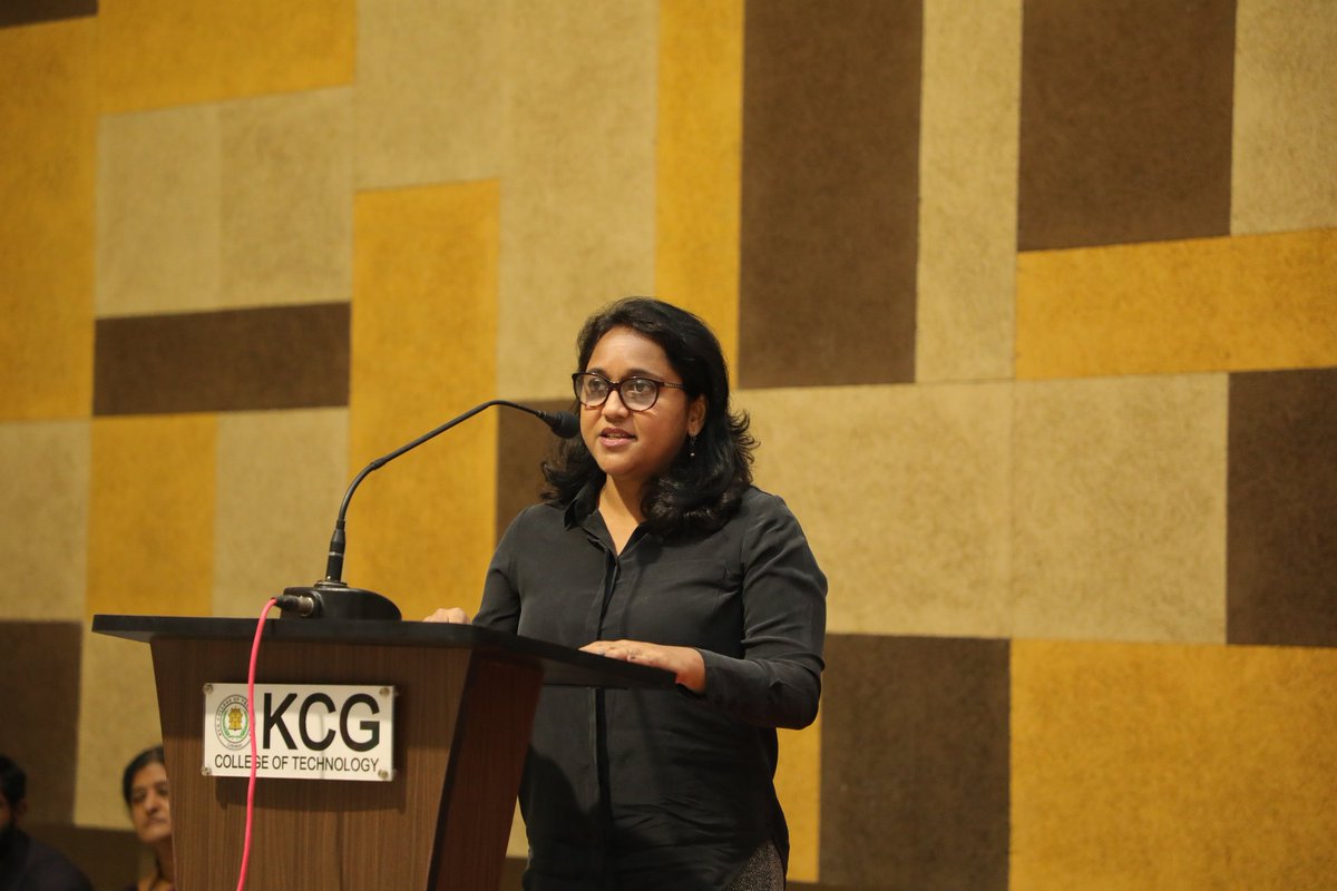KCGSH2's tweet photo. Badminton is a great way to de-stress &amp; chill out. Few clicks from the Finale - Founder's Trophy Corporate Badminton Tournament held in honor of our pioneering founder Dr. KCG Verghese
#Letsshuttle #Founderstrophy #corporatebadmintontournament    #KCGCollege @KCGtechnology https://t.co/iAumyEVzqF