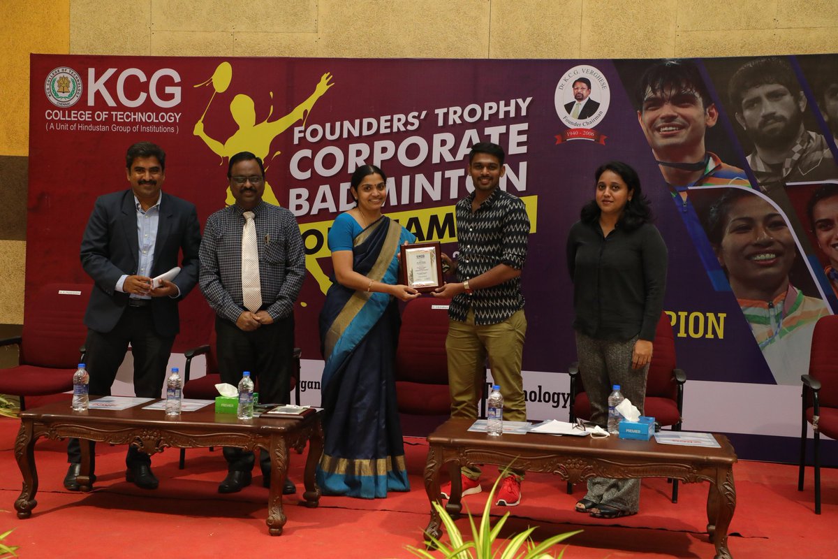 KCGSH2's tweet photo. Badminton is a great way to de-stress &amp; chill out. Few clicks from the Finale - Founder's Trophy Corporate Badminton Tournament held in honor of our pioneering founder Dr. KCG Verghese
#Letsshuttle #Founderstrophy #corporatebadmintontournament    #KCGCollege @KCGtechnology https://t.co/iAumyEVzqF