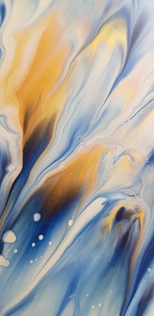 tree_marble's tweet photo. I'm a little bit in love with these @pebeo golds. 😍 #TheMarbleTree #closerlook #pebeopaint #pebeostudioacrylics #goldenshimmer #art #metallicpaint #fluidart #abstractart #fluidabstracts #artforsale #supportsmallonline #yorkshireartist #leedsartist #yorkshirecrafthour https://t.co/T5L6IUCUX5