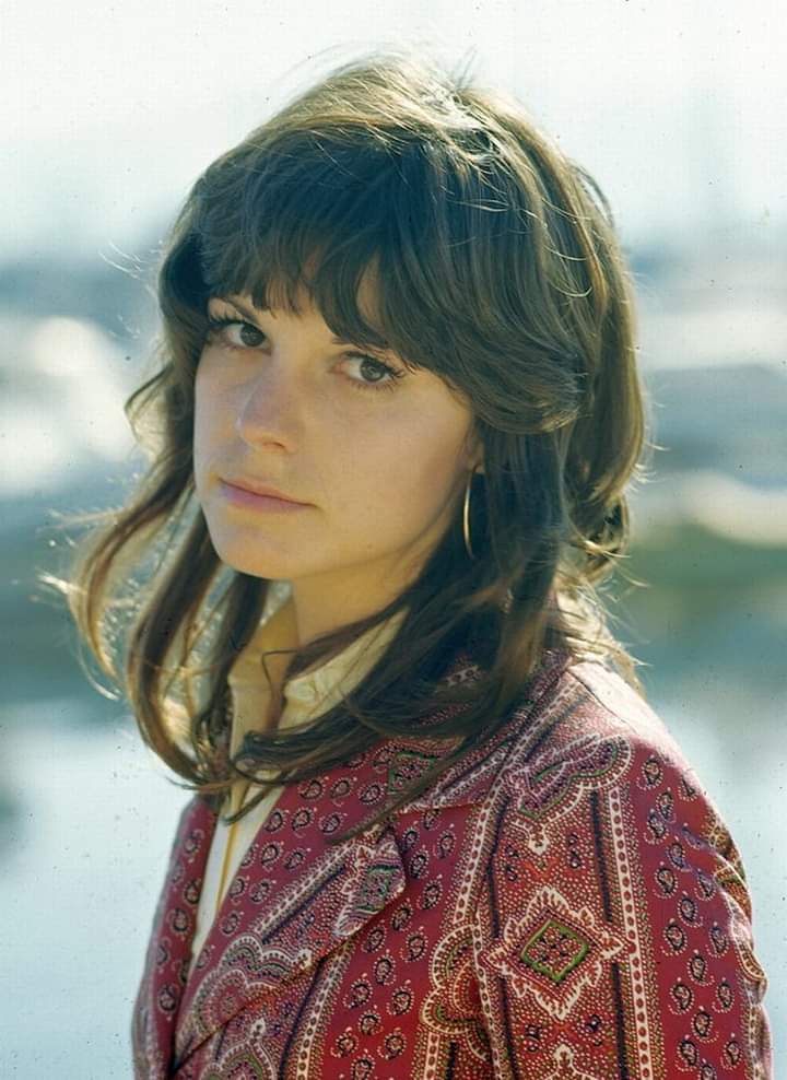 Happy Birthday to legendary actress Susan Saint James! 