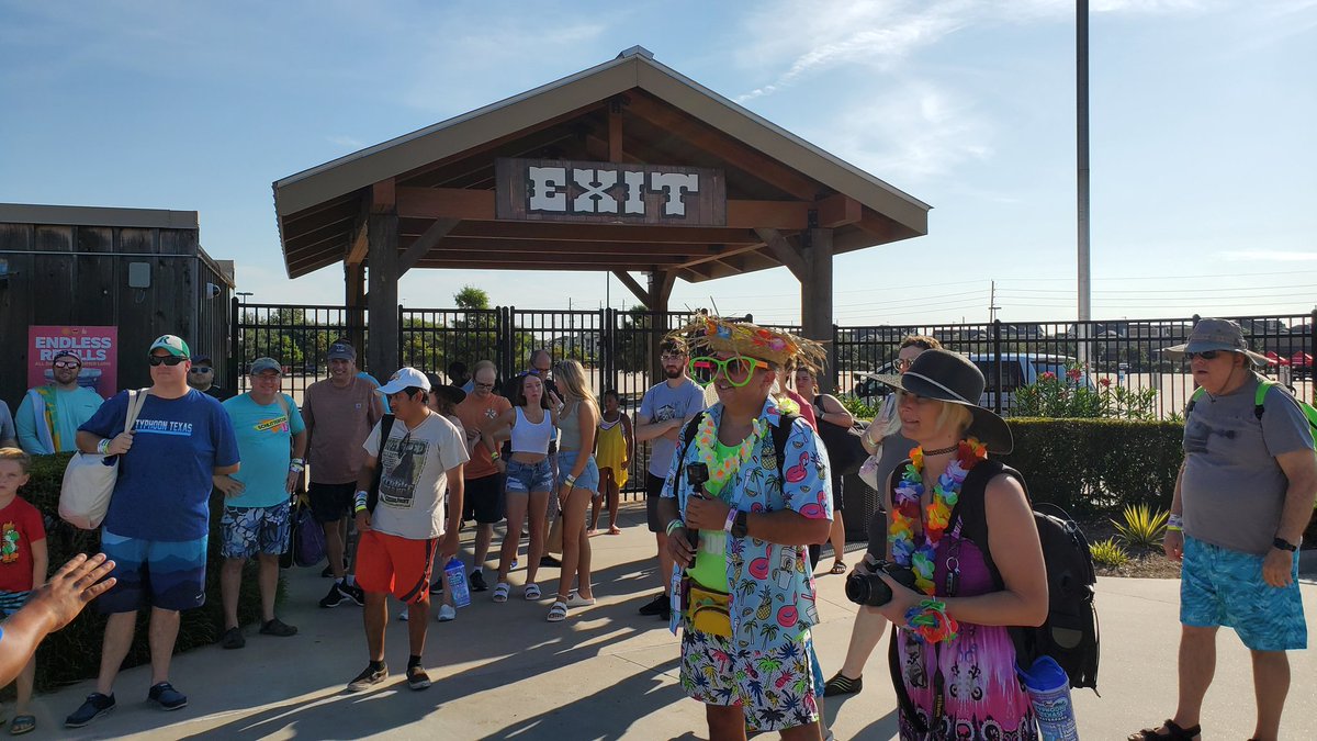 acesouthcentral's tweet photo. We have 45 this morning for our ACE Day @ @TyphoonTexas! #FloatWithACE #SlideWithACE @aceonlineorg https://t.co/GgIeHpksc6