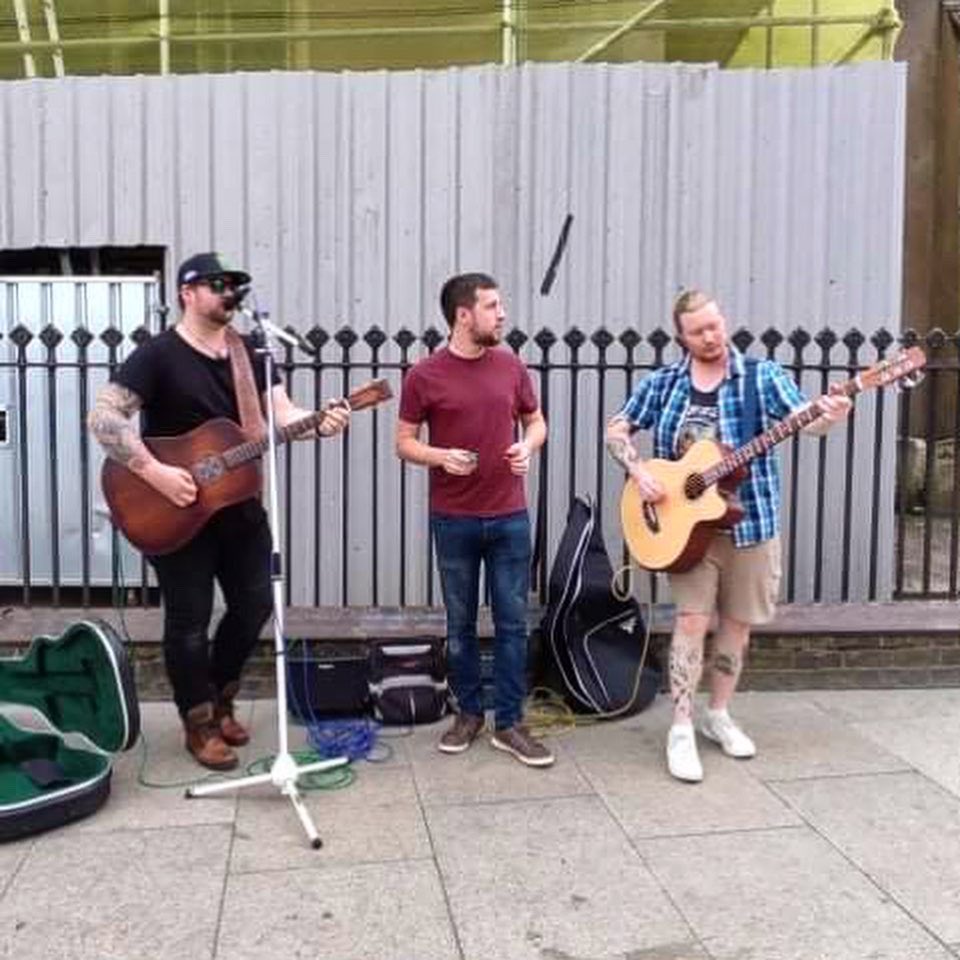 Spot of busking in Cambridge before our second set at Trumpington Meadows 👌