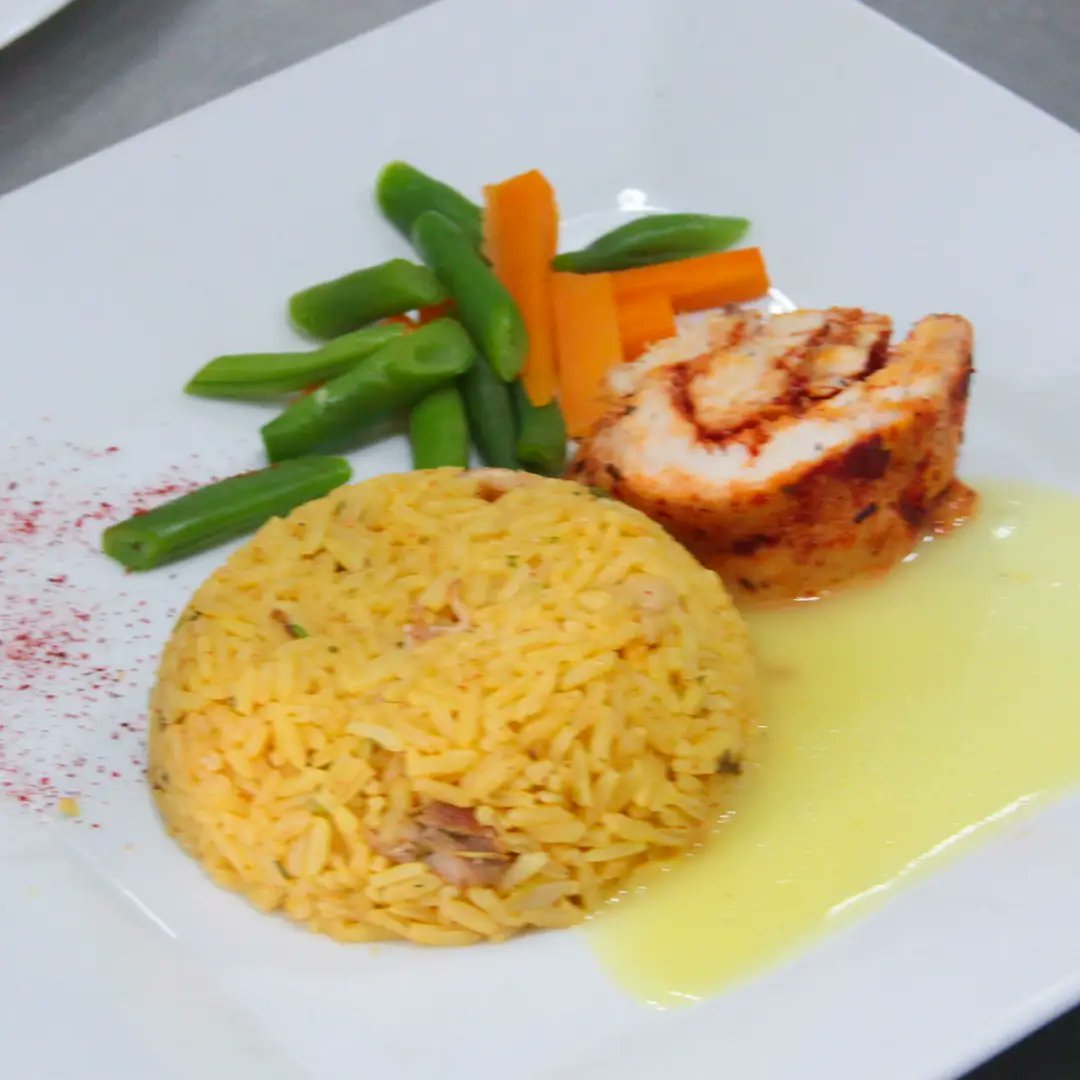 Enfócate en dominar las técnicas culinarias, así irás con facilidad de lo básico a lo complejo. Únete a nuestra familia <a href="/acpecuador_/">Academia Culinaria del Pacífico</a>

#aprendeenacp #LaEscuelaDeCampeones #matriculasabiertas #Guayaquil #Ecuador