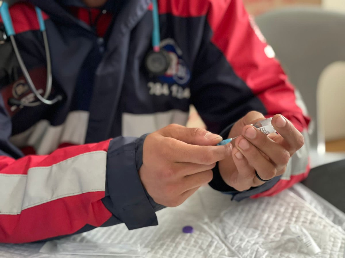 MuslimAssocSA's tweet image. 📌 Houghton #VacciNation drive-thru site will remain open until 5pm due to demand. We are still seeing to people, come through if you are close by and get your jab done and out of the way...

#GetVaccinated #VaccinesSaveLives