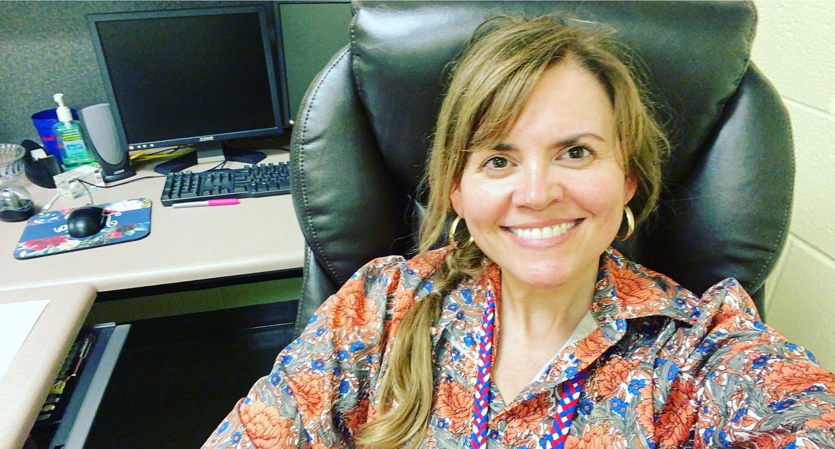 tlroach21's tweet image. First week as an assistant principal is in the books! 😊